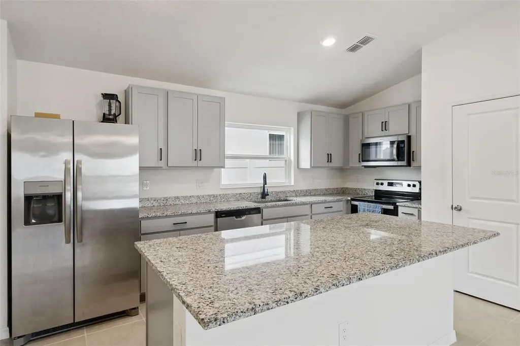 1247 Papaya Circle Davenport FL 33897