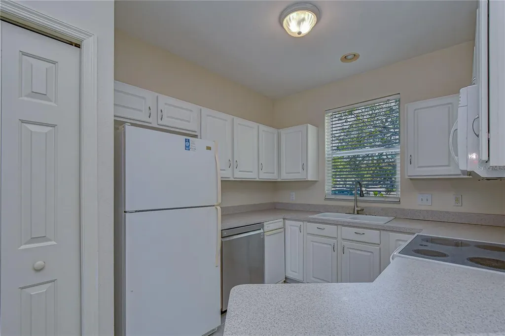 12473 Country White Circle Tampa FL 33635