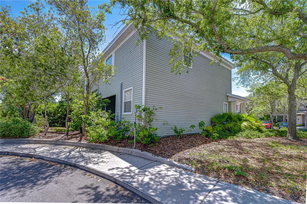12473 Country White Circle Tampa FL 33635