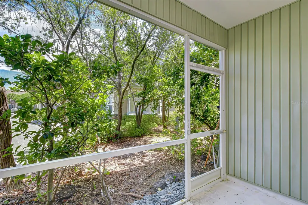 12473 Country White Circle Tampa FL 33635