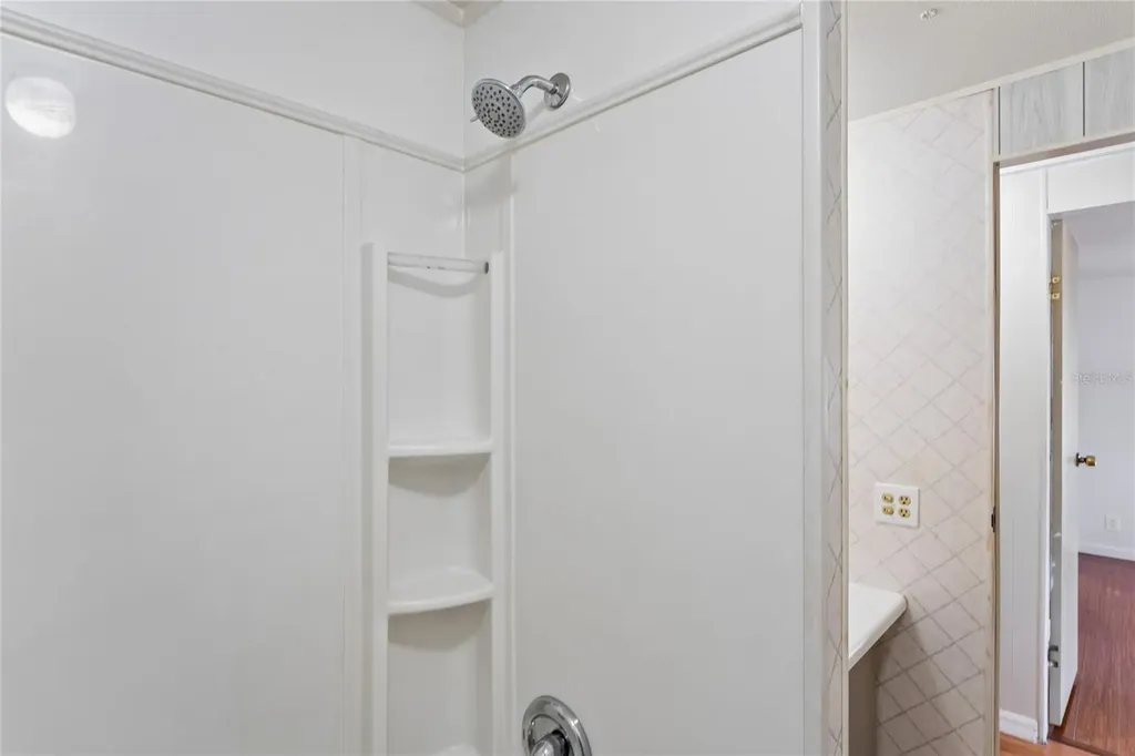 6950 46th Avenue N St Petersburg FL 33709