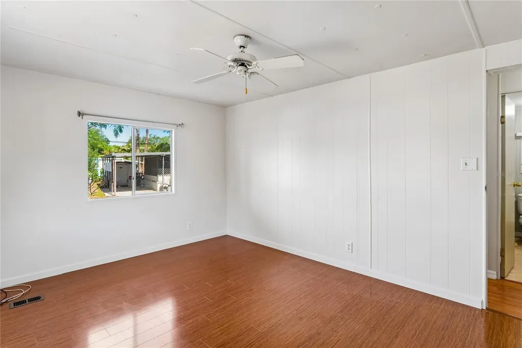 6950 46th Avenue N St Petersburg FL 33709
