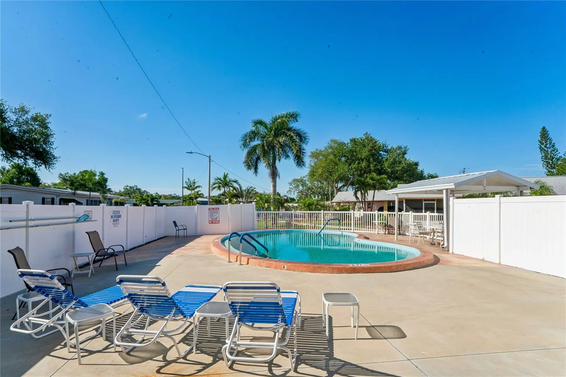 6950 46th Avenue N St Petersburg FL 33709
