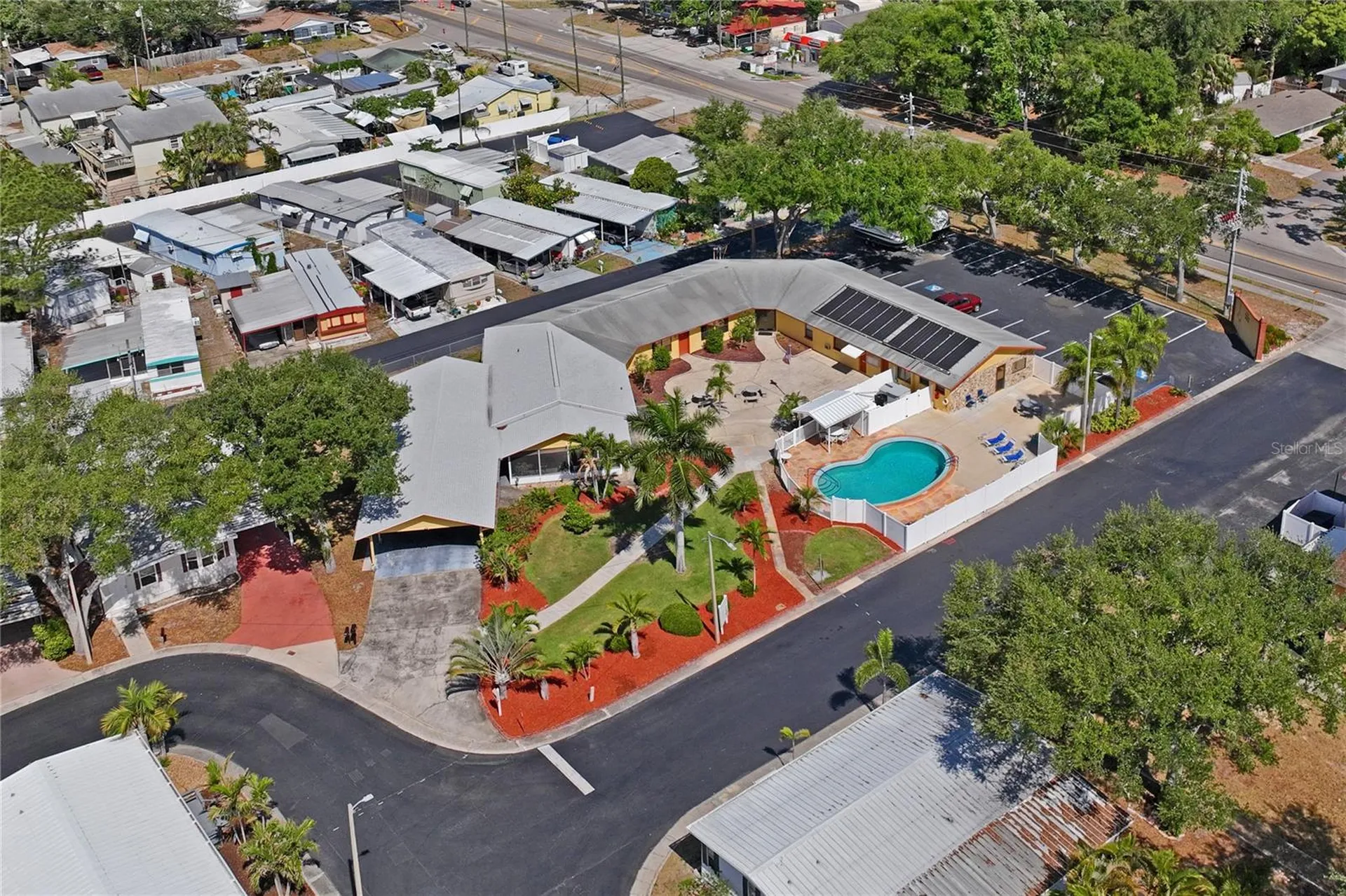 6950 46th Avenue N St Petersburg FL 33709