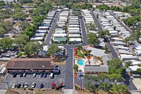 6950 46th Avenue N St Petersburg FL 33709