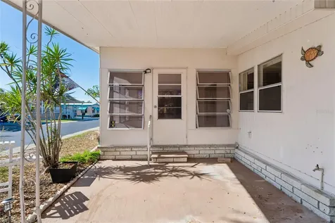 6950 46th Avenue N St Petersburg FL 33709