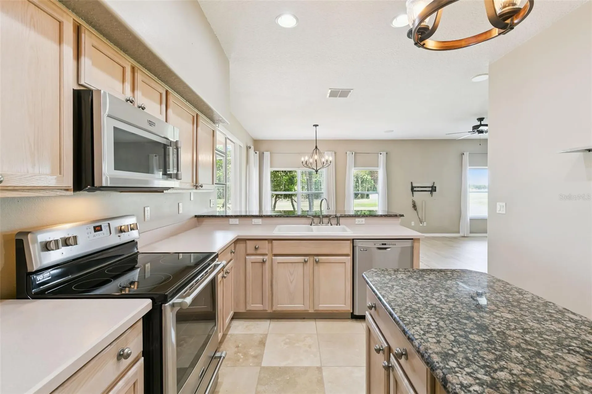 237 Strathmore Circle Kissimmee FL 34744