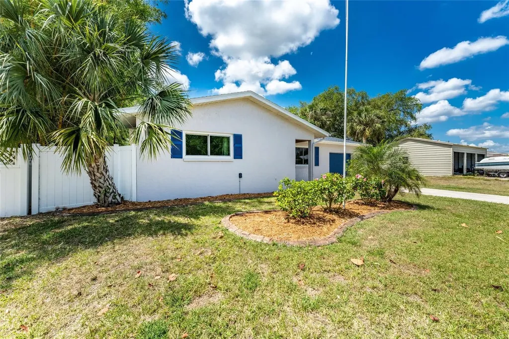 557 Magnolia Avenue NW Port Charlotte FL 33952