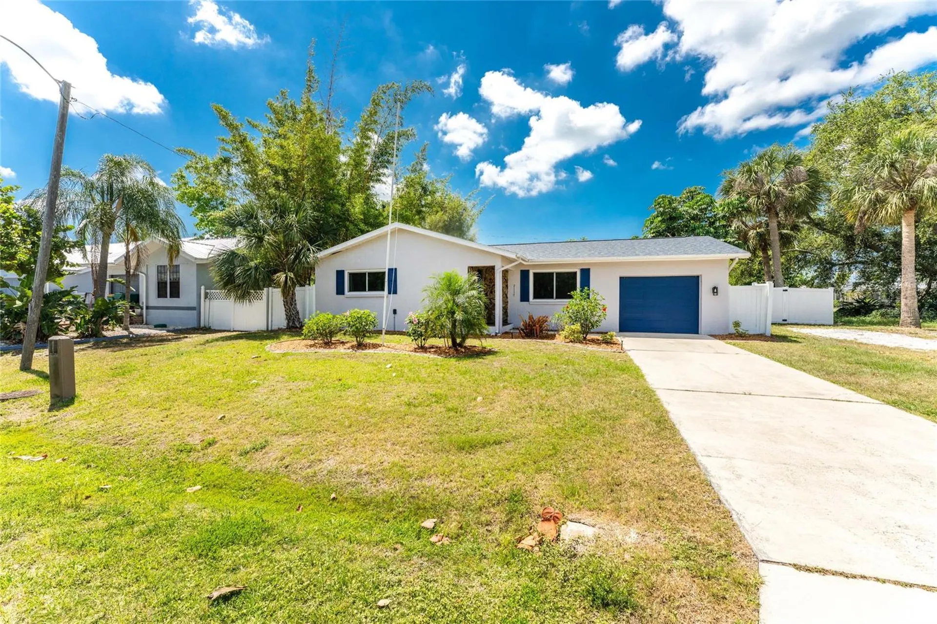 557 Magnolia Avenue NW Port Charlotte FL 33952