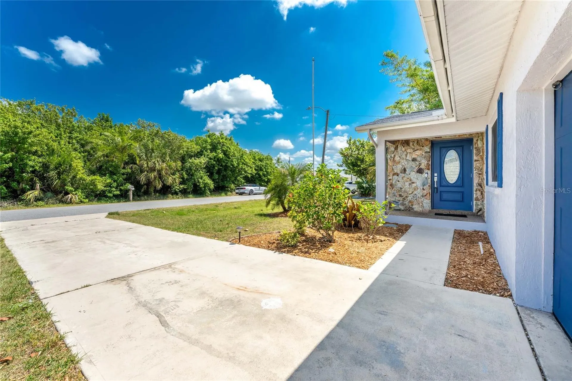 557 Magnolia Avenue NW Port Charlotte FL 33952