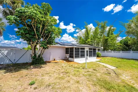 557 Magnolia Avenue NW Port Charlotte FL 33952