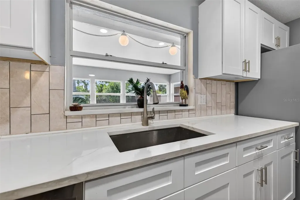 5810 Venetian Boulevard NE St Petersburg FL 33703