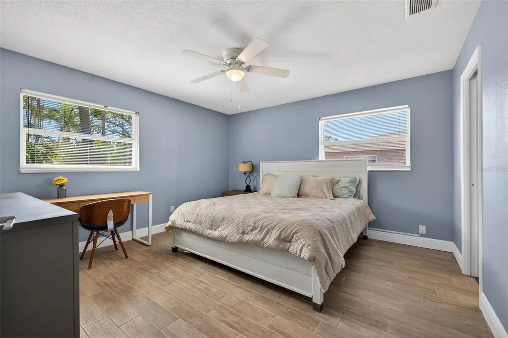 5810 Venetian Boulevard NE St Petersburg FL 33703