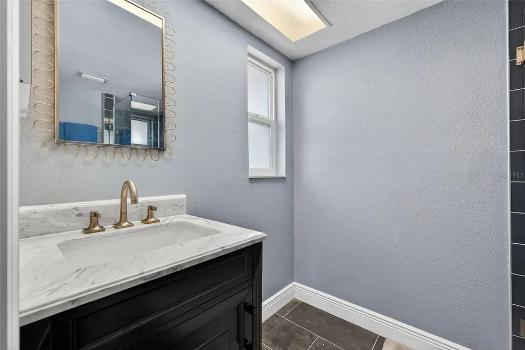 5810 Venetian Boulevard NE St Petersburg FL 33703