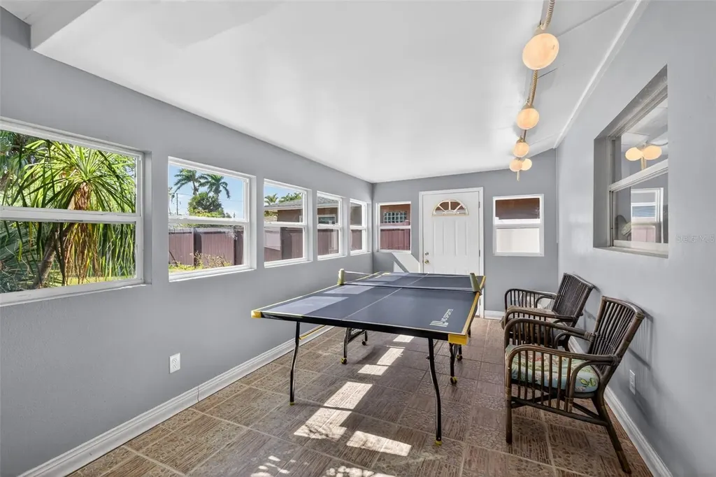 5810 Venetian Boulevard NE St Petersburg FL 33703
