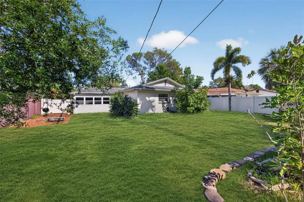 5810 Venetian Boulevard NE St Petersburg FL 33703