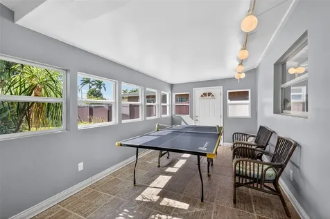 5810 Venetian Boulevard NE St Petersburg FL 33703