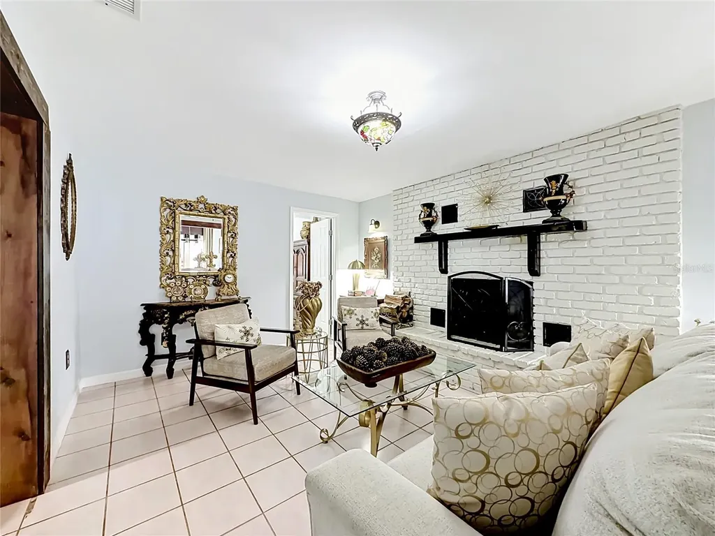 2705 Arc Drive Orlando FL 32826