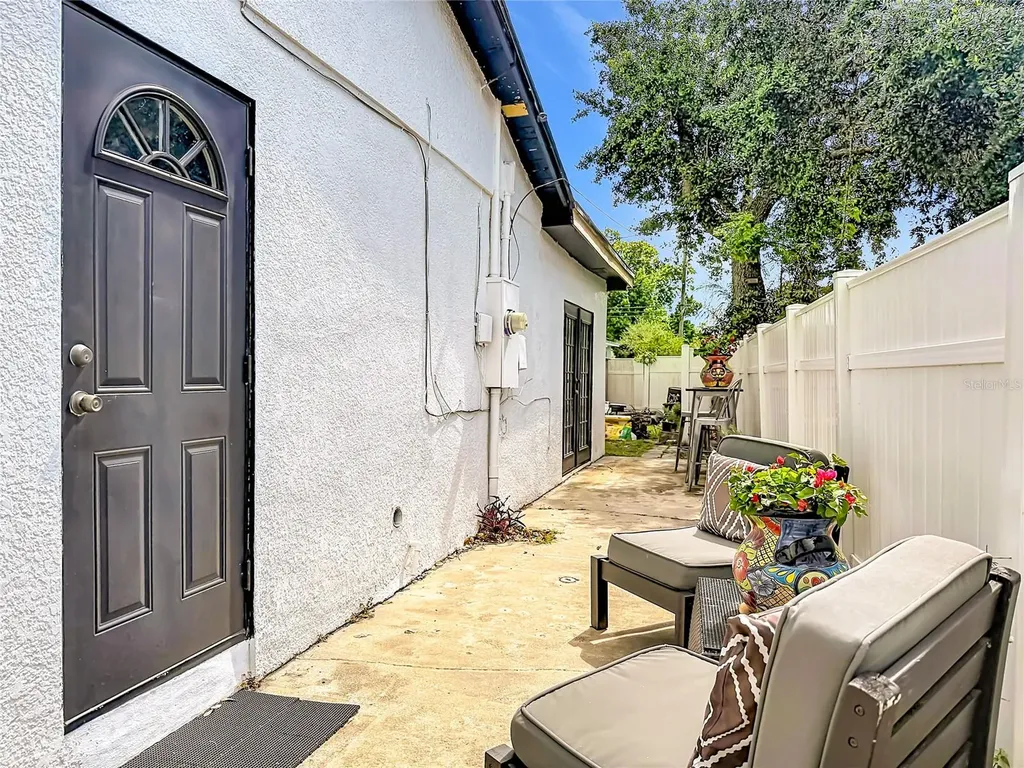 2705 Arc Drive Orlando FL 32826
