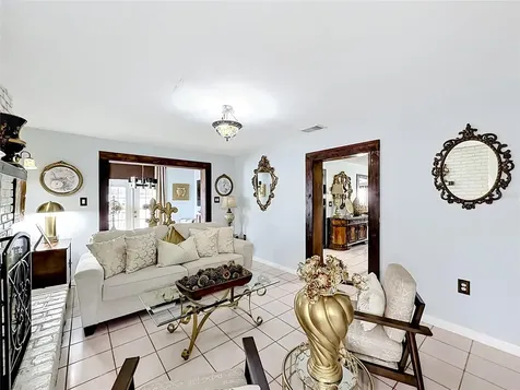 2705 Arc Drive Orlando FL 32826