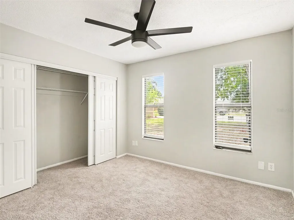 8211 Country Oaks Court Sarasota FL 34243