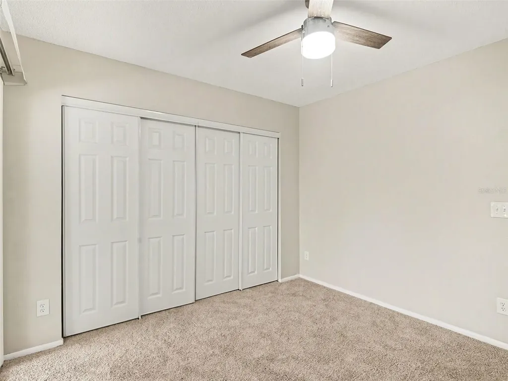 8211 Country Oaks Court Sarasota FL 34243