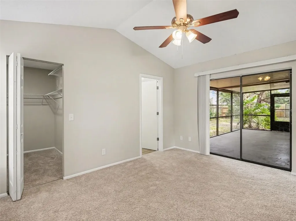 8211 Country Oaks Court Sarasota FL 34243