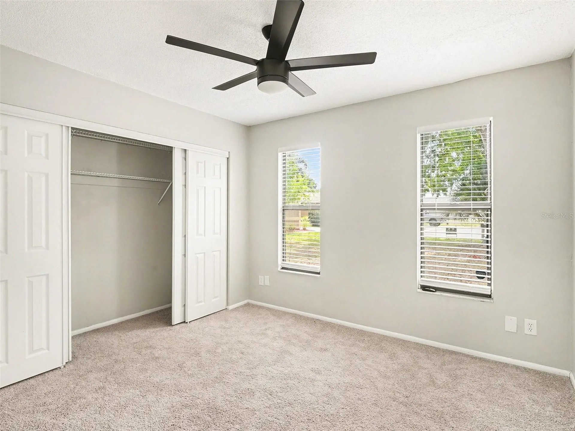 8211 Country Oaks Court Sarasota FL 34243