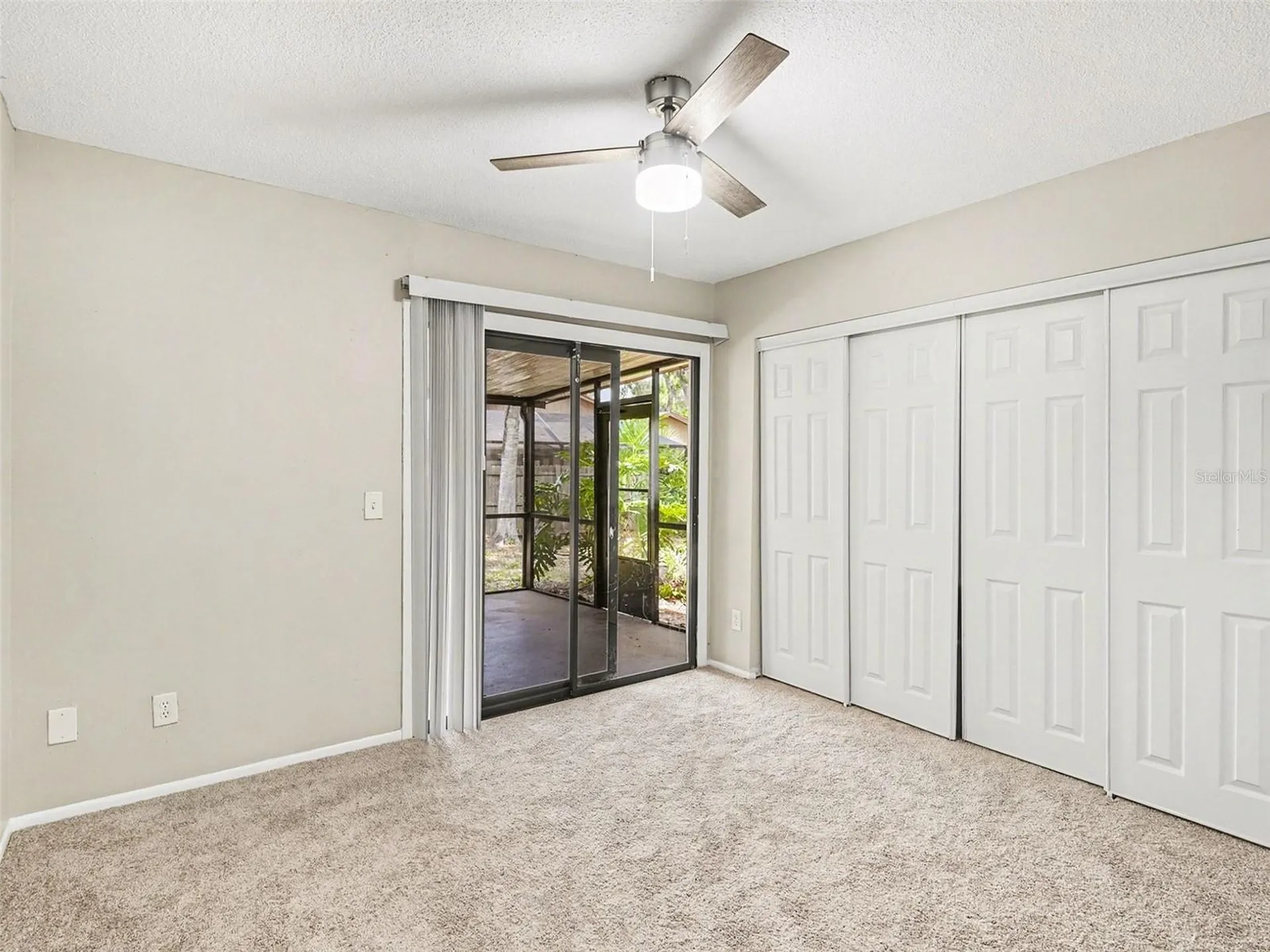 8211 Country Oaks Court Sarasota FL 34243