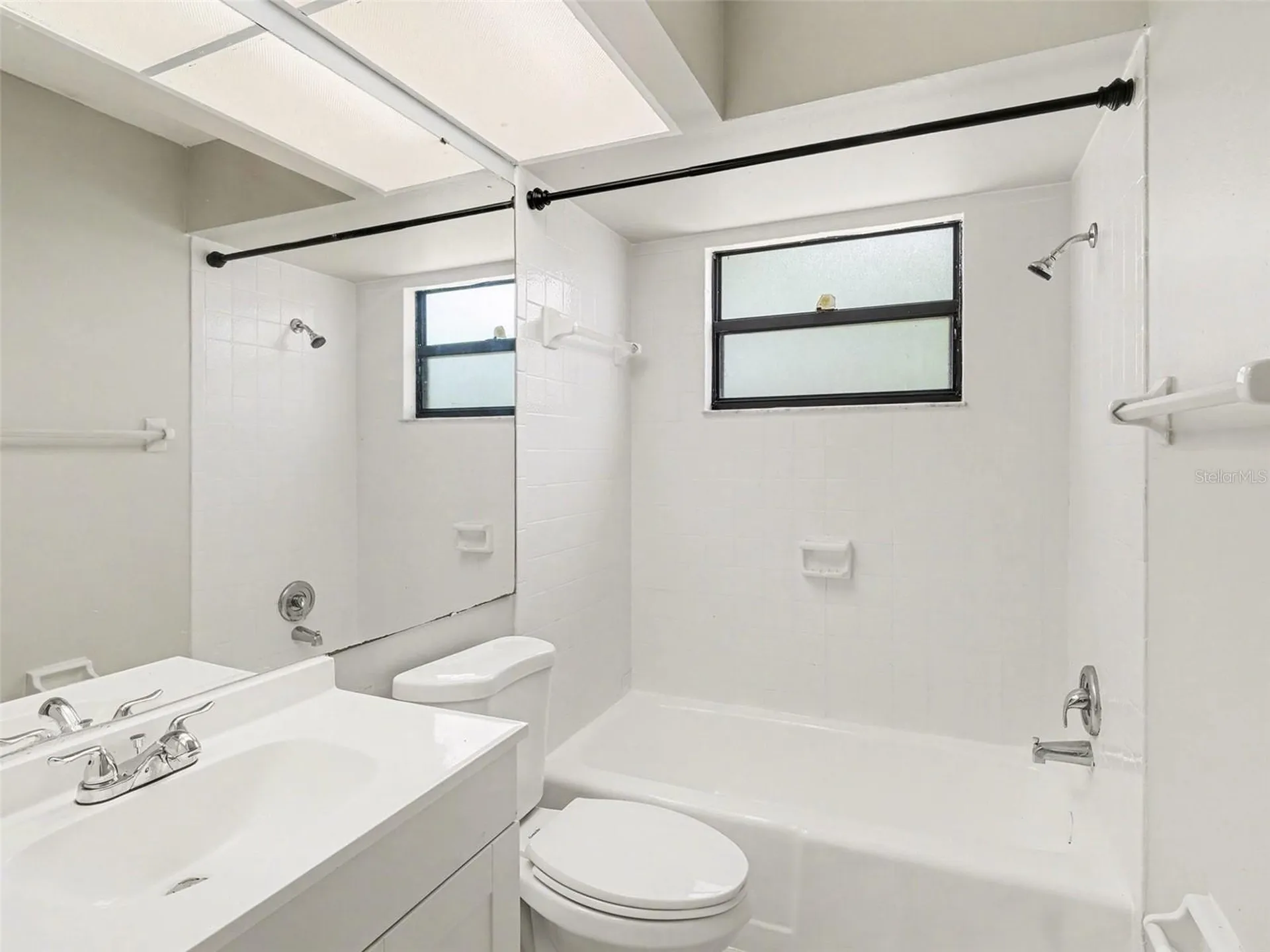 8211 Country Oaks Court Sarasota FL 34243