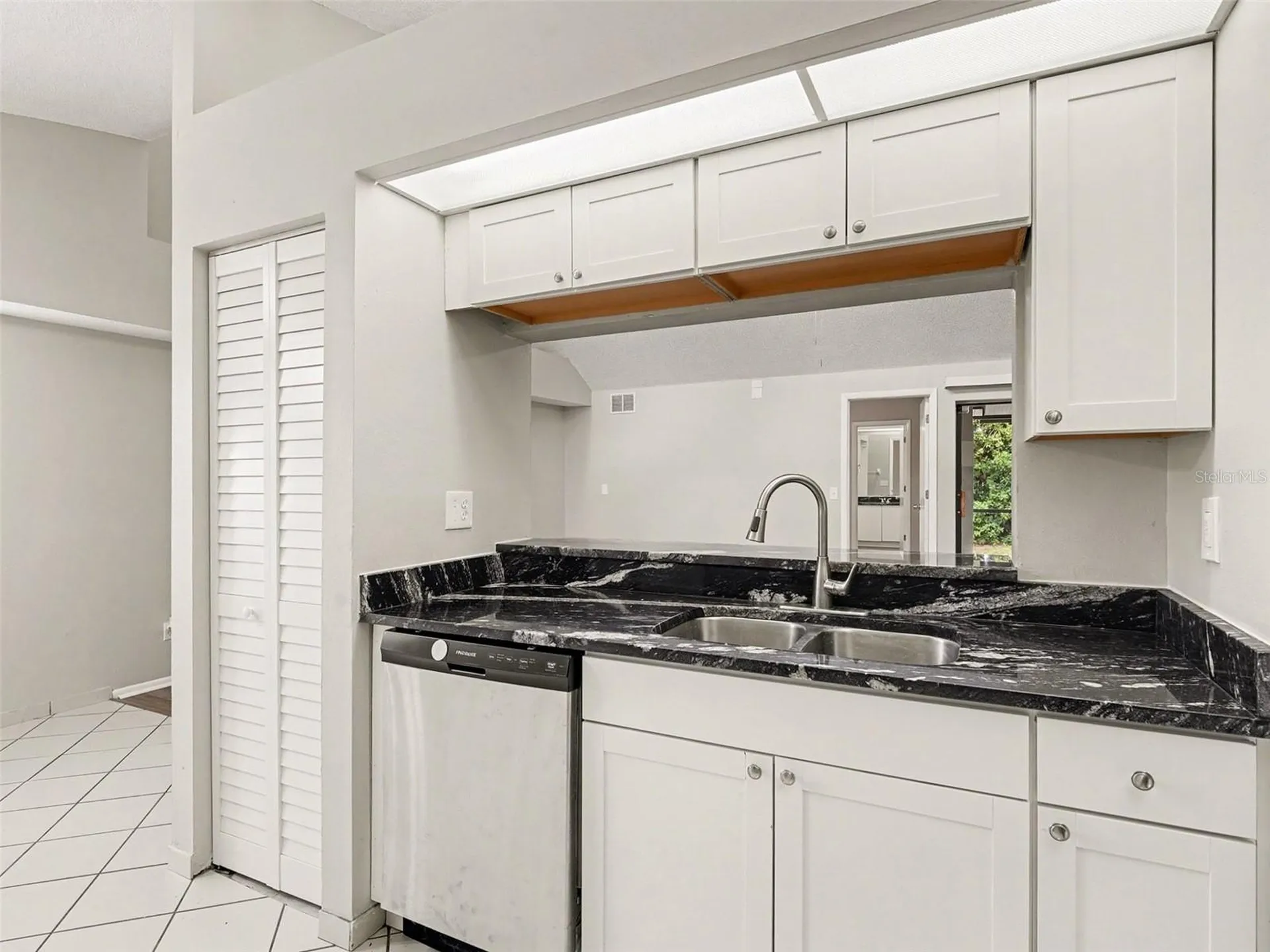 8211 Country Oaks Court Sarasota FL 34243