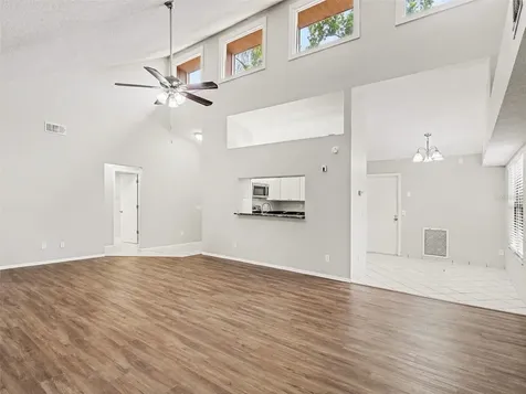 8211 Country Oaks Court Sarasota FL 34243