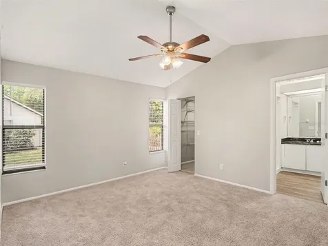 8211 Country Oaks Court Sarasota FL 34243