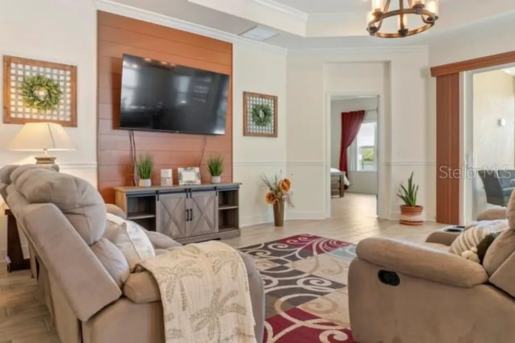 7657 Ridgelake Circle Bradenton FL 34203