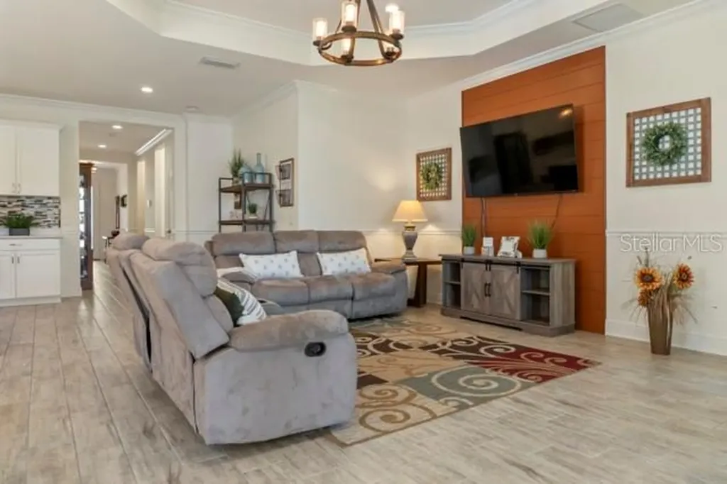 7657 Ridgelake Circle Bradenton FL 34203
