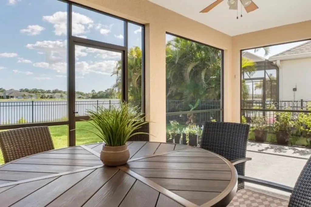 7657 Ridgelake Circle Bradenton FL 34203