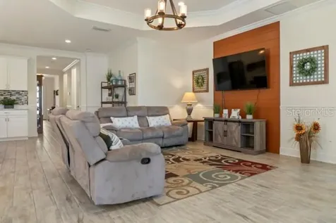 7657 Ridgelake Circle Bradenton FL 34203