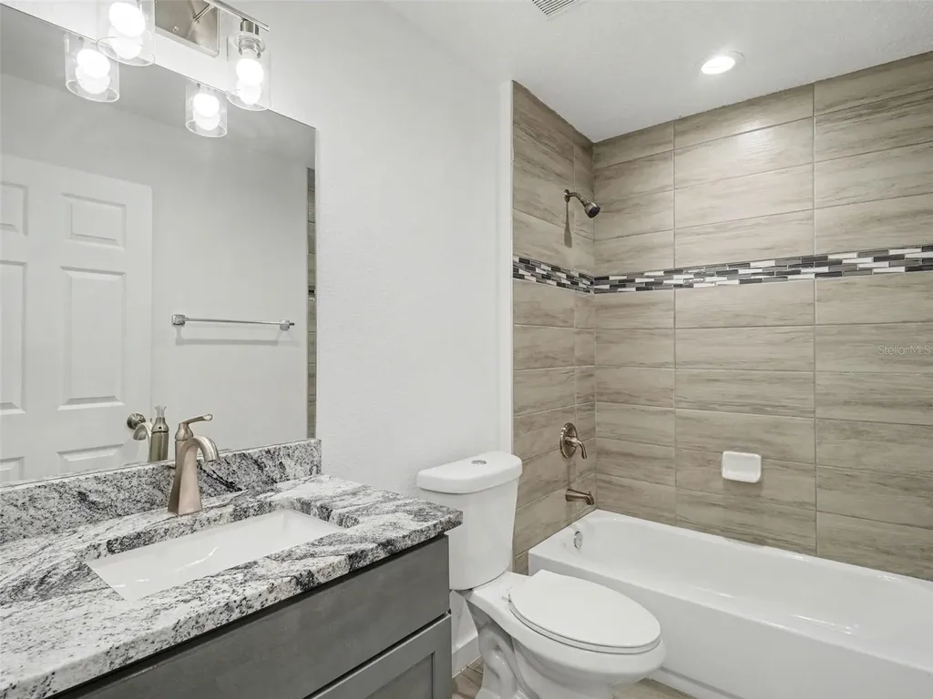 810 21st Street E Bradenton FL 34208