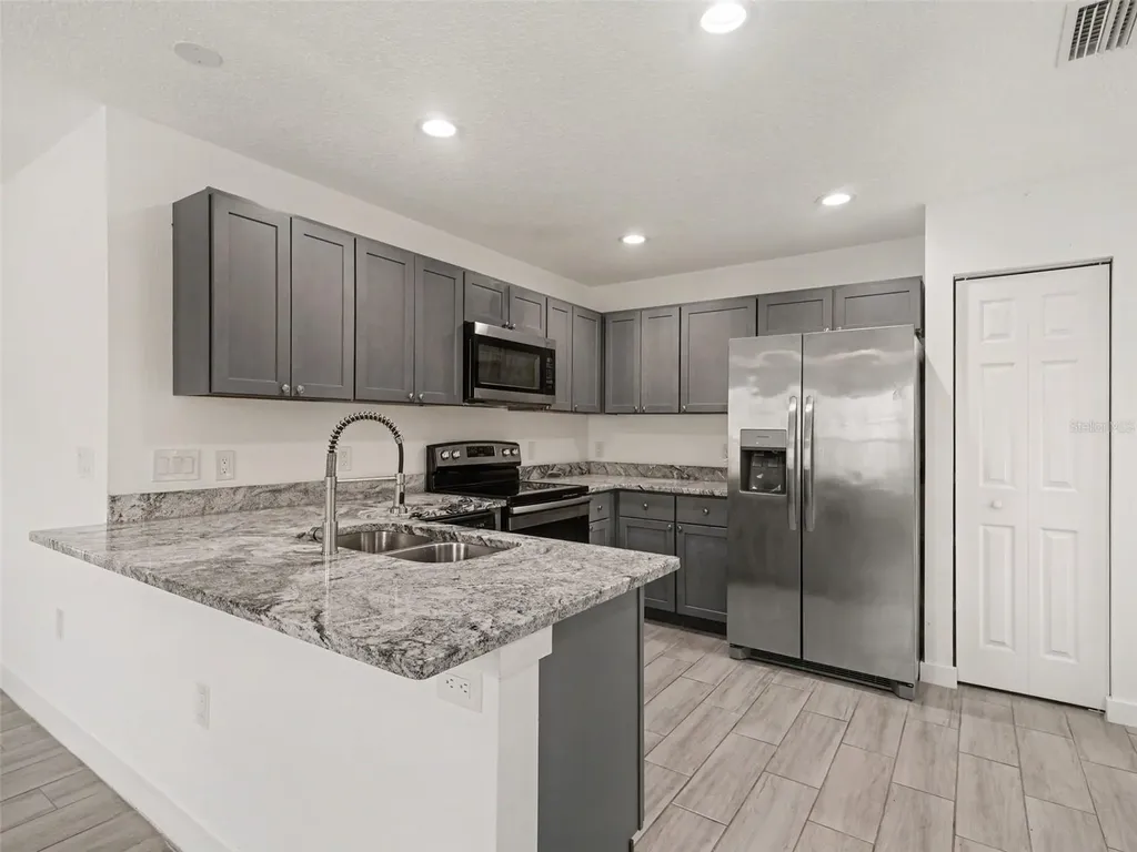 810 21st Street E Bradenton FL 34208