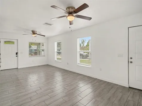 810 21st Street E Bradenton FL 34208