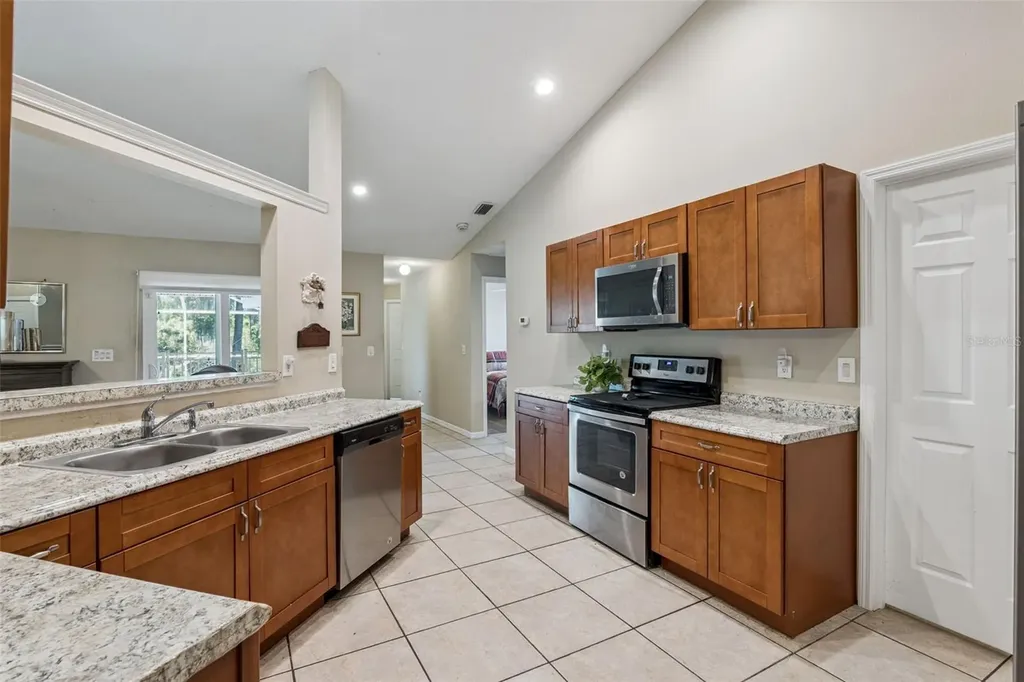 35401 Willow Circle Fruitland Park FL 34731