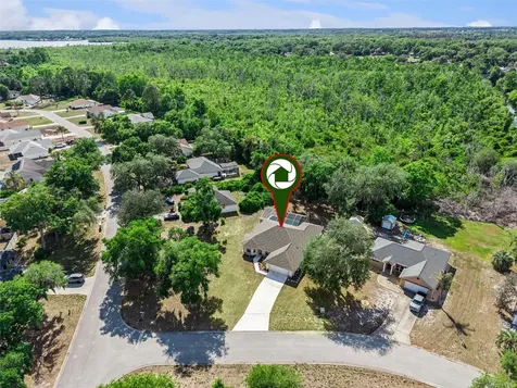 35401 Willow Circle Fruitland Park FL 34731