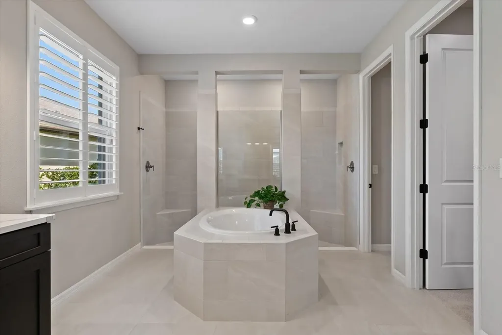 9293 Tequila Sunrise Drive Sarasota FL 34241