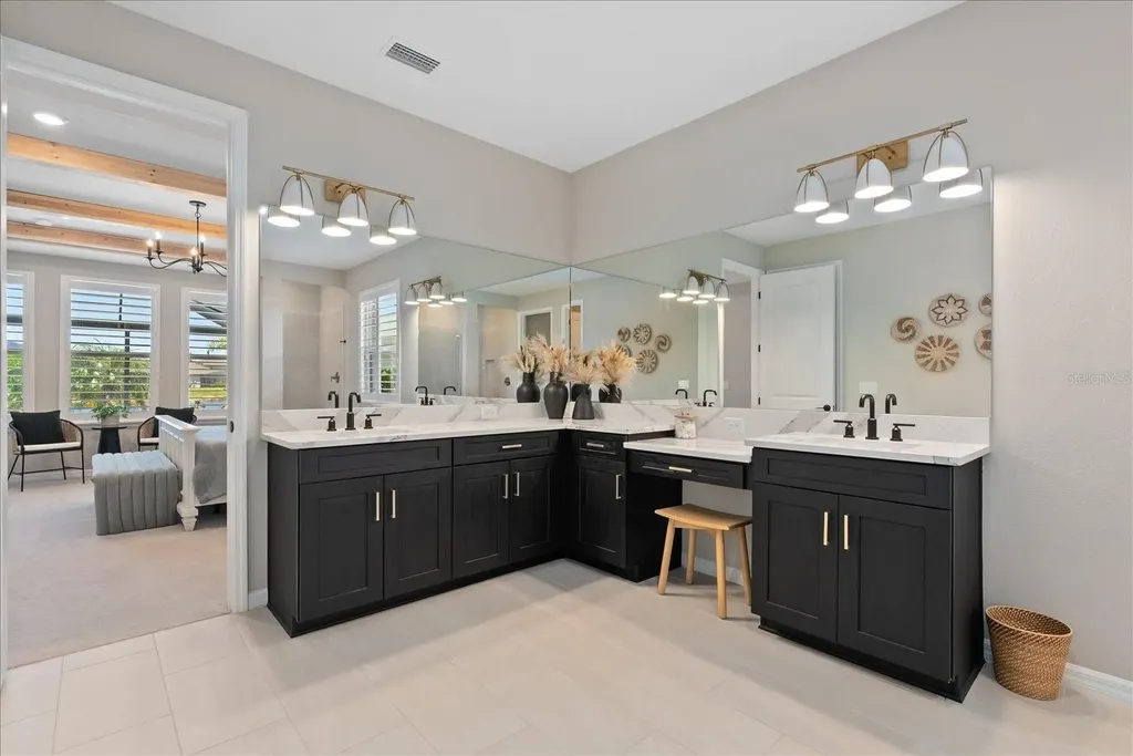 9293 Tequila Sunrise Drive Sarasota FL 34241