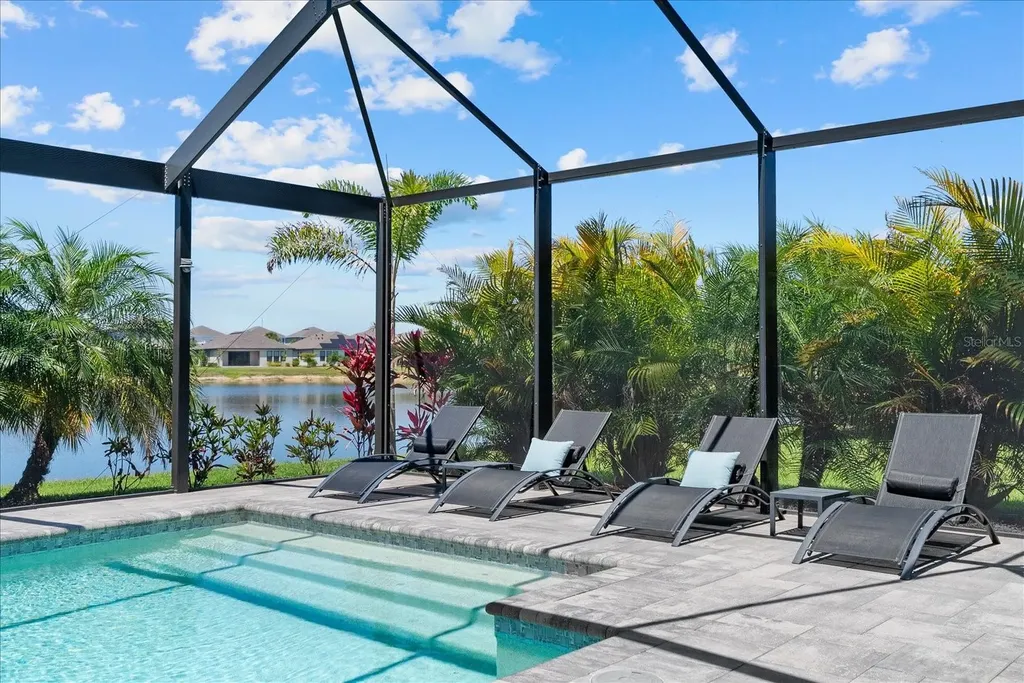 9293 Tequila Sunrise Drive Sarasota FL 34241