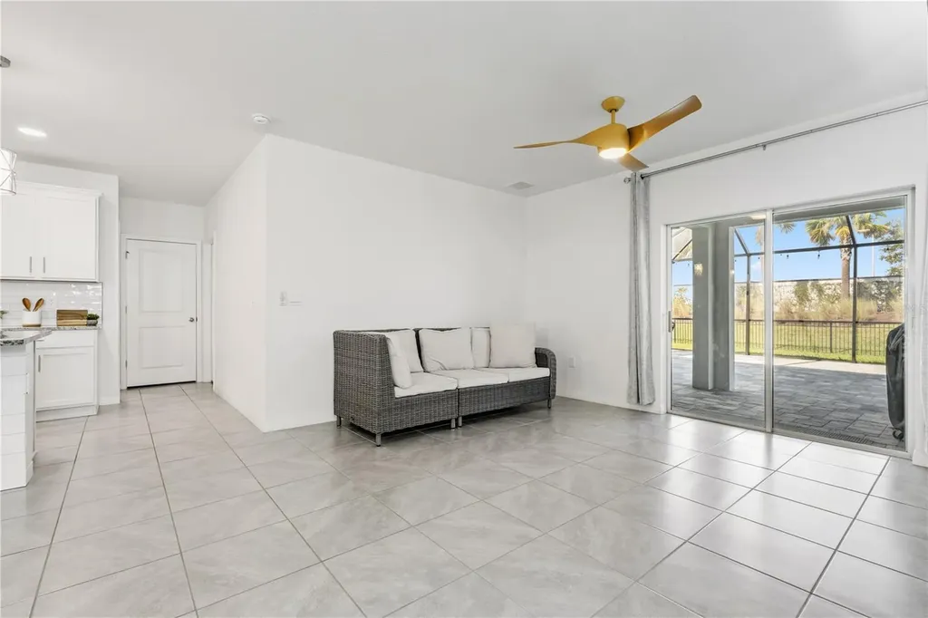 3307 Hilltop Circle Bradenton FL 34211