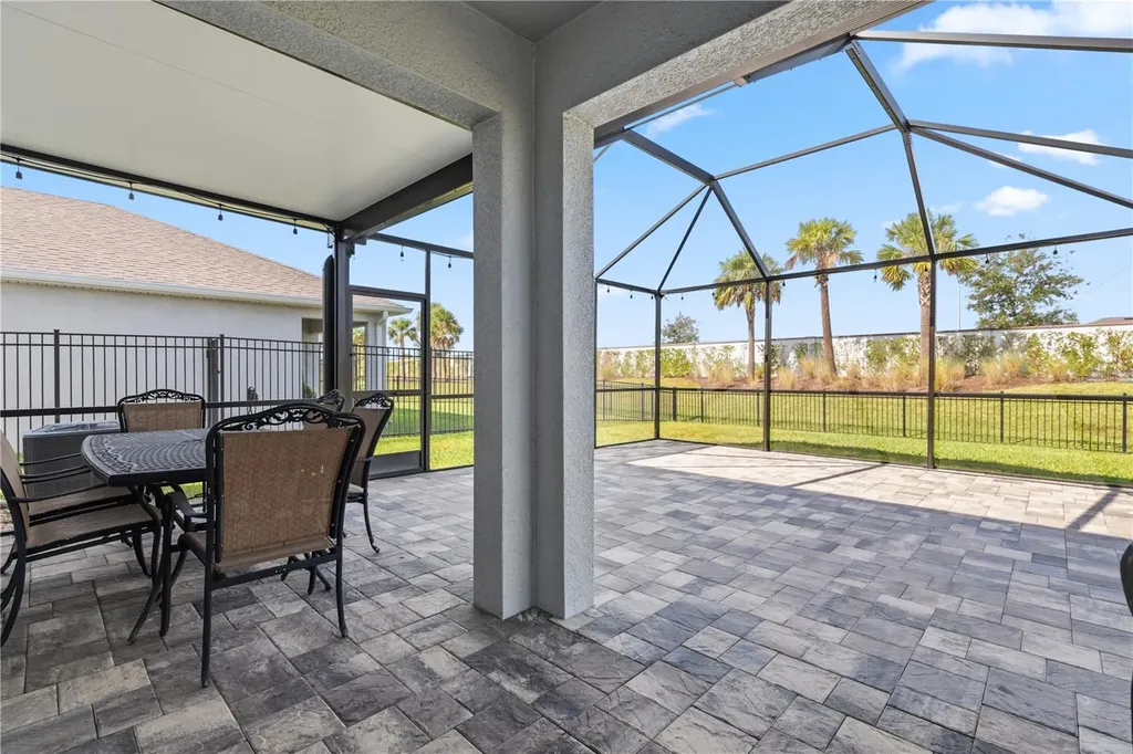 3307 Hilltop Circle Bradenton FL 34211