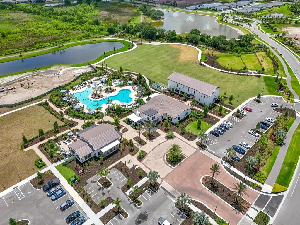 3307 Hilltop Circle Bradenton FL 34211