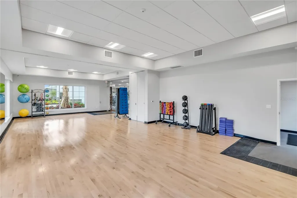 3307 Hilltop Circle Bradenton FL 34211