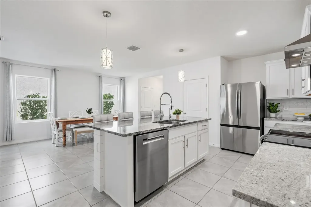 3307 Hilltop Circle Bradenton FL 34211
